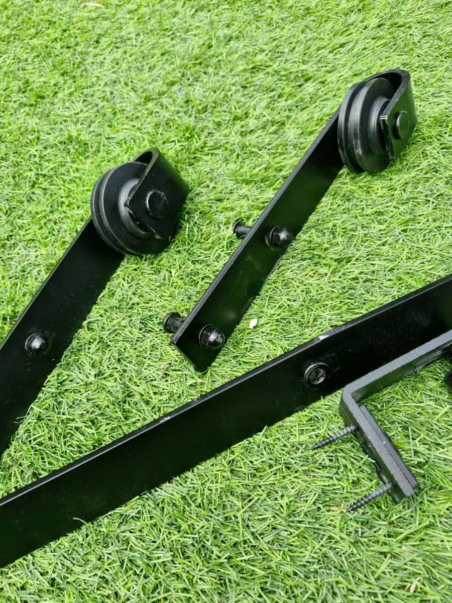 Sliding door gear - Image 3
