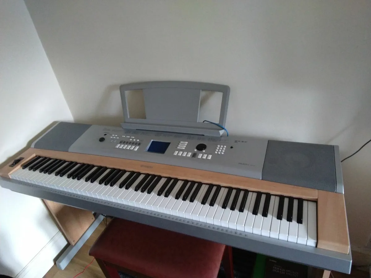Yamaha keyboard - Image 2