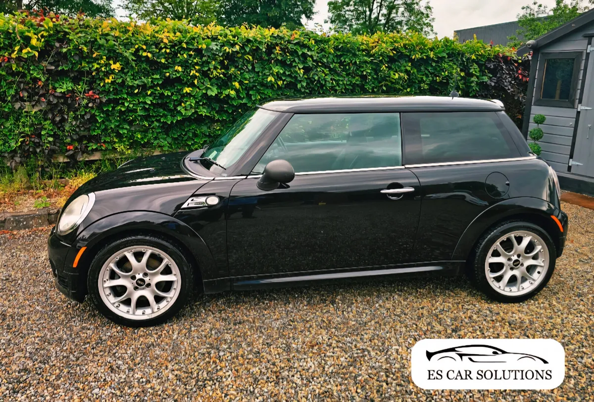 09 Mini One 1.4 Petrol New NCT Tax only €270 - Image 2