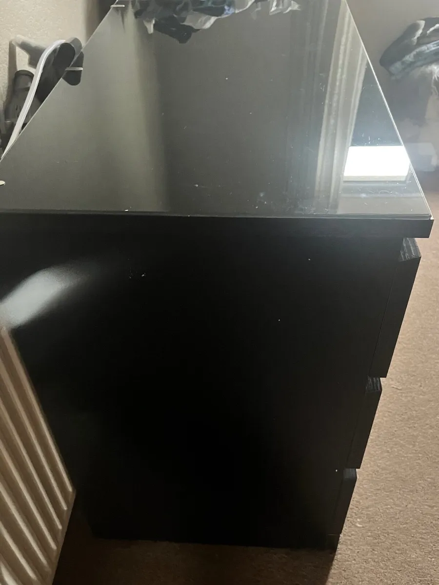 Bedroom furniture - Image 4