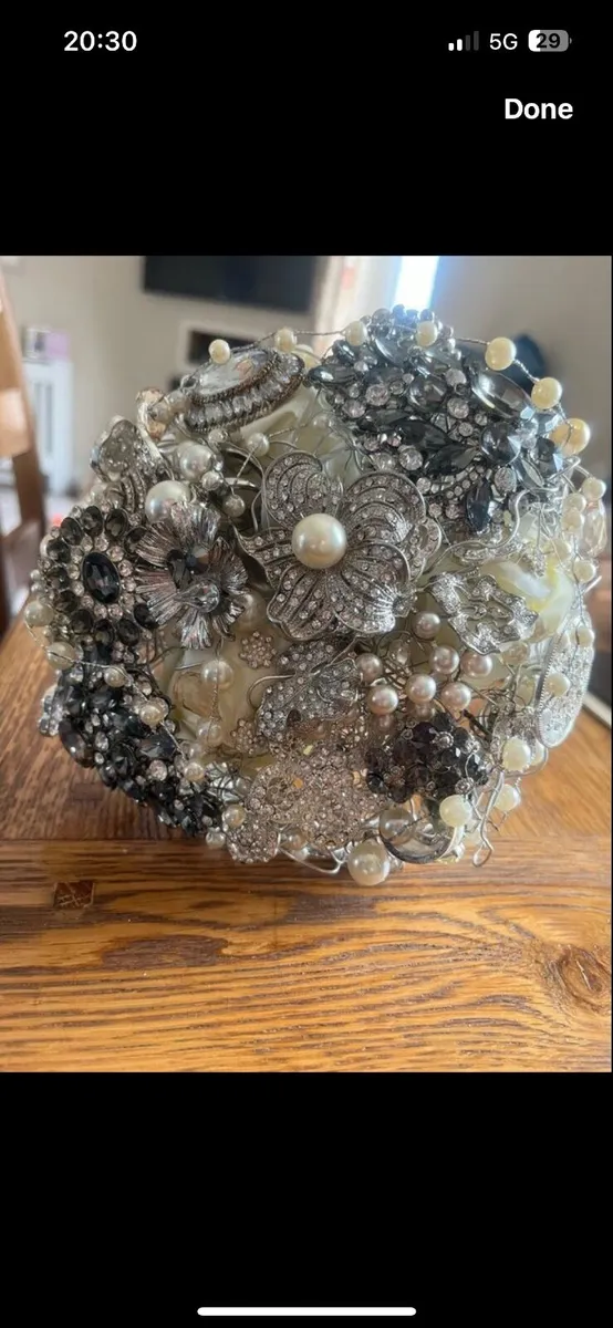 Jewelled  Bridal bouquet - Image 3