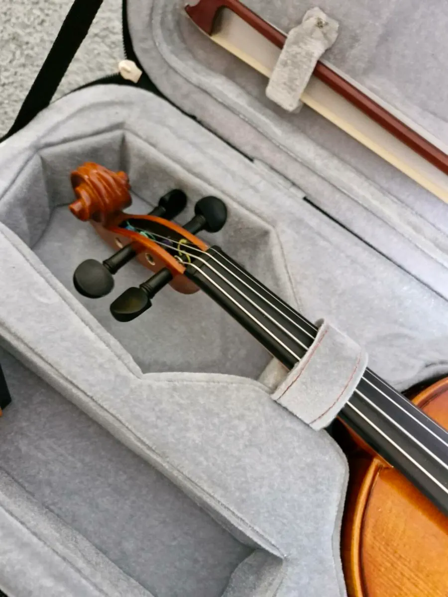 ½ size  Students Violin - Image 2