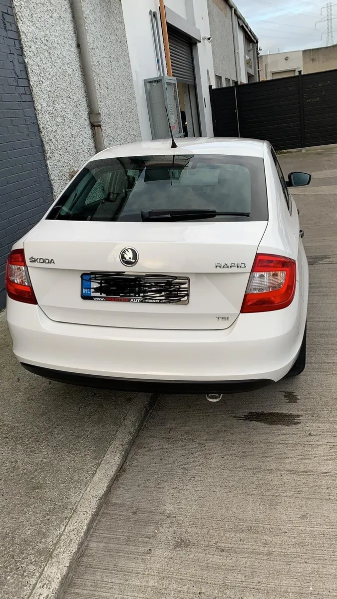 Skoda Rapid 2013 - Image 3