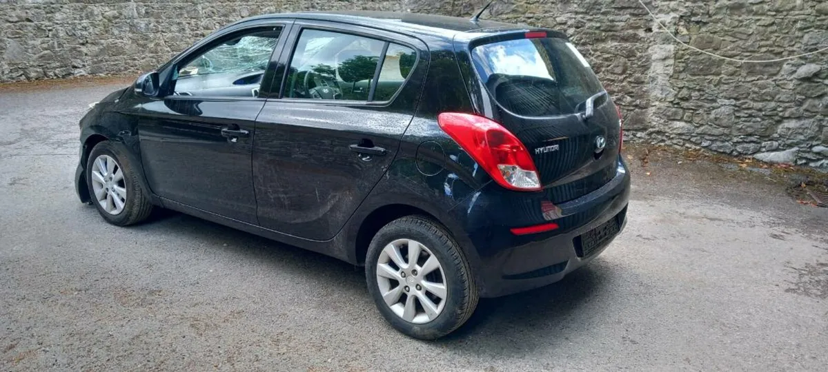 2013 HYUNDAI i20 1.4 petrol ♻️ For PARTS♻️ - Image 2