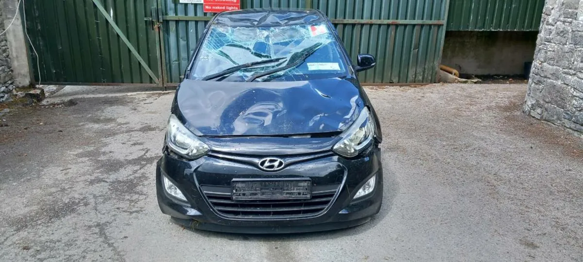 2013 HYUNDAI i20 1.4 petrol ♻️ For PARTS♻️ - Image 3