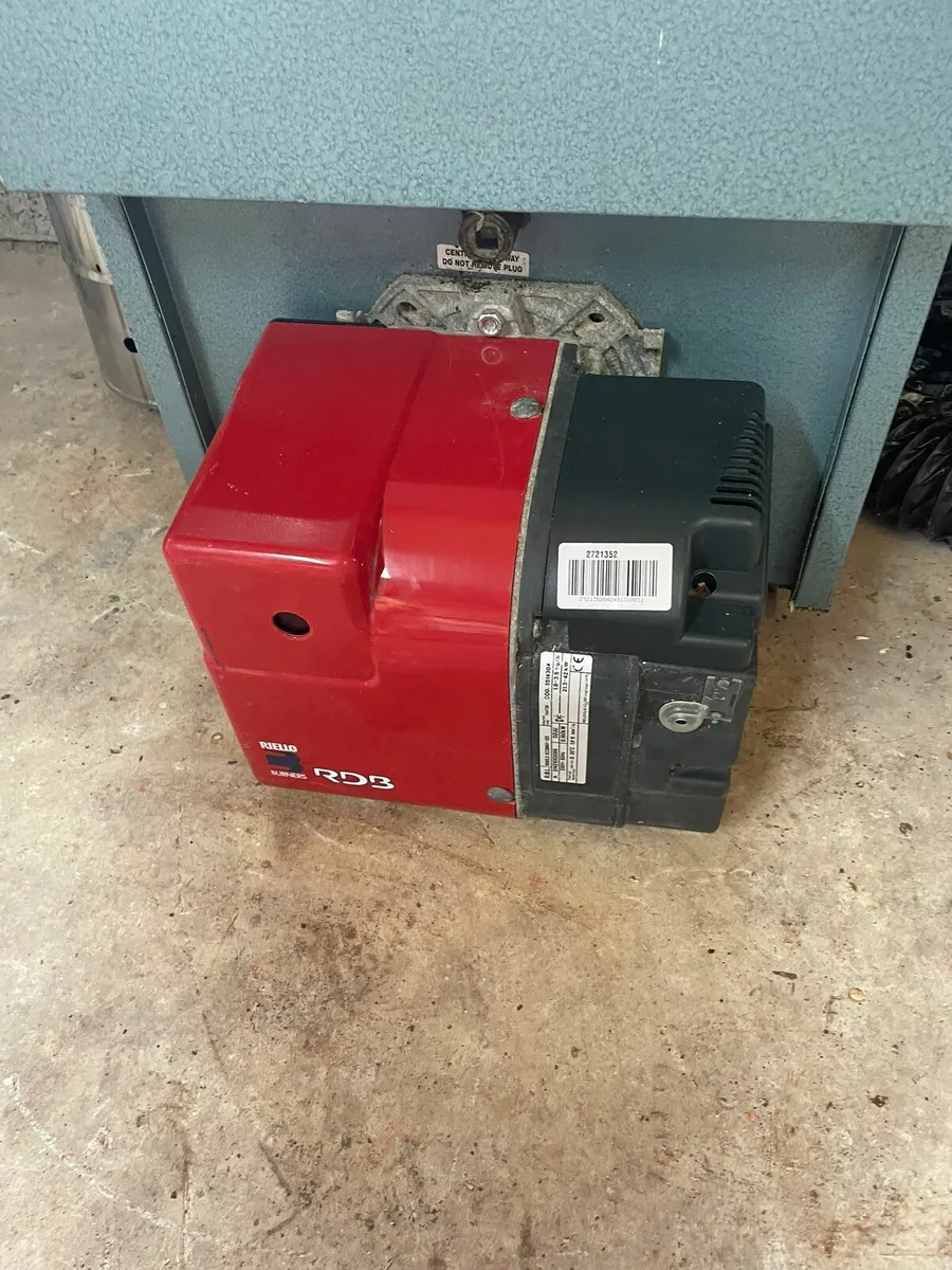 Oil boiler - Image 2