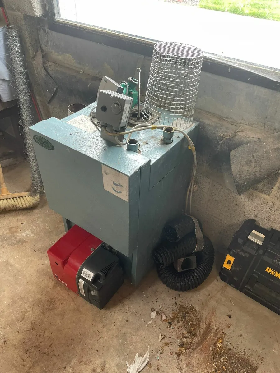 Oil boiler - Image 3