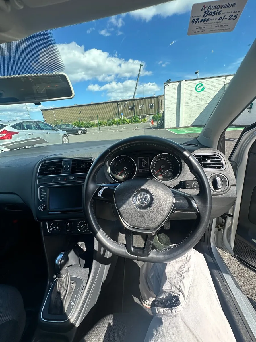 Volkswagen polo - Image 2