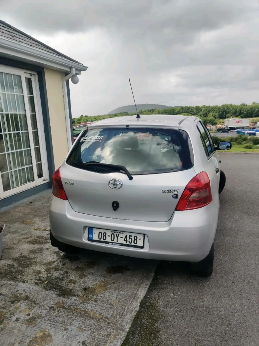 Toyota Yaris 1.0 €1950 - Image 2