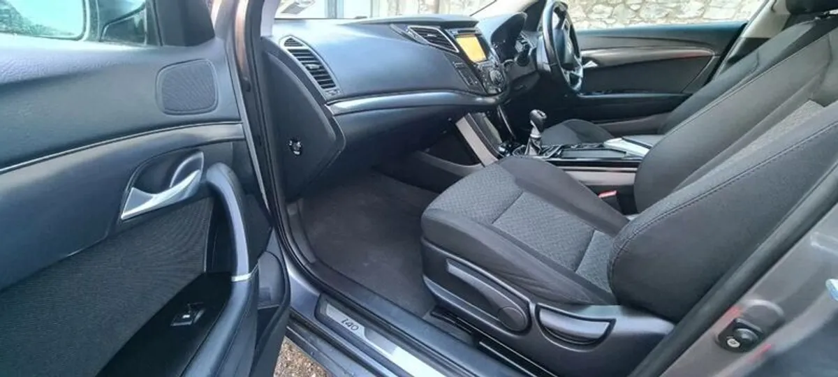 2012 Hyundai i40 - Image 2