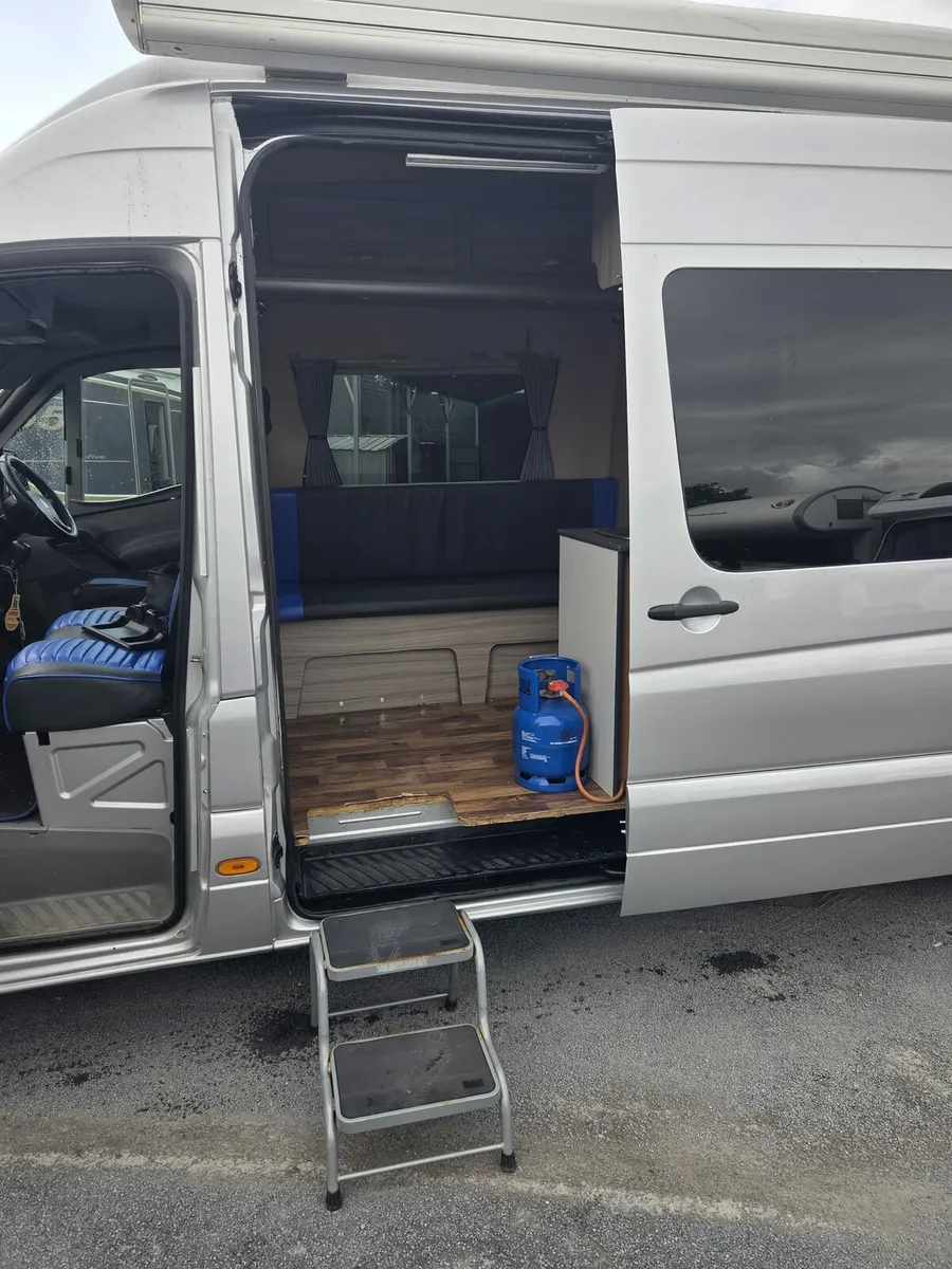Vw crafter campervan 6berth 2010 - Image 4