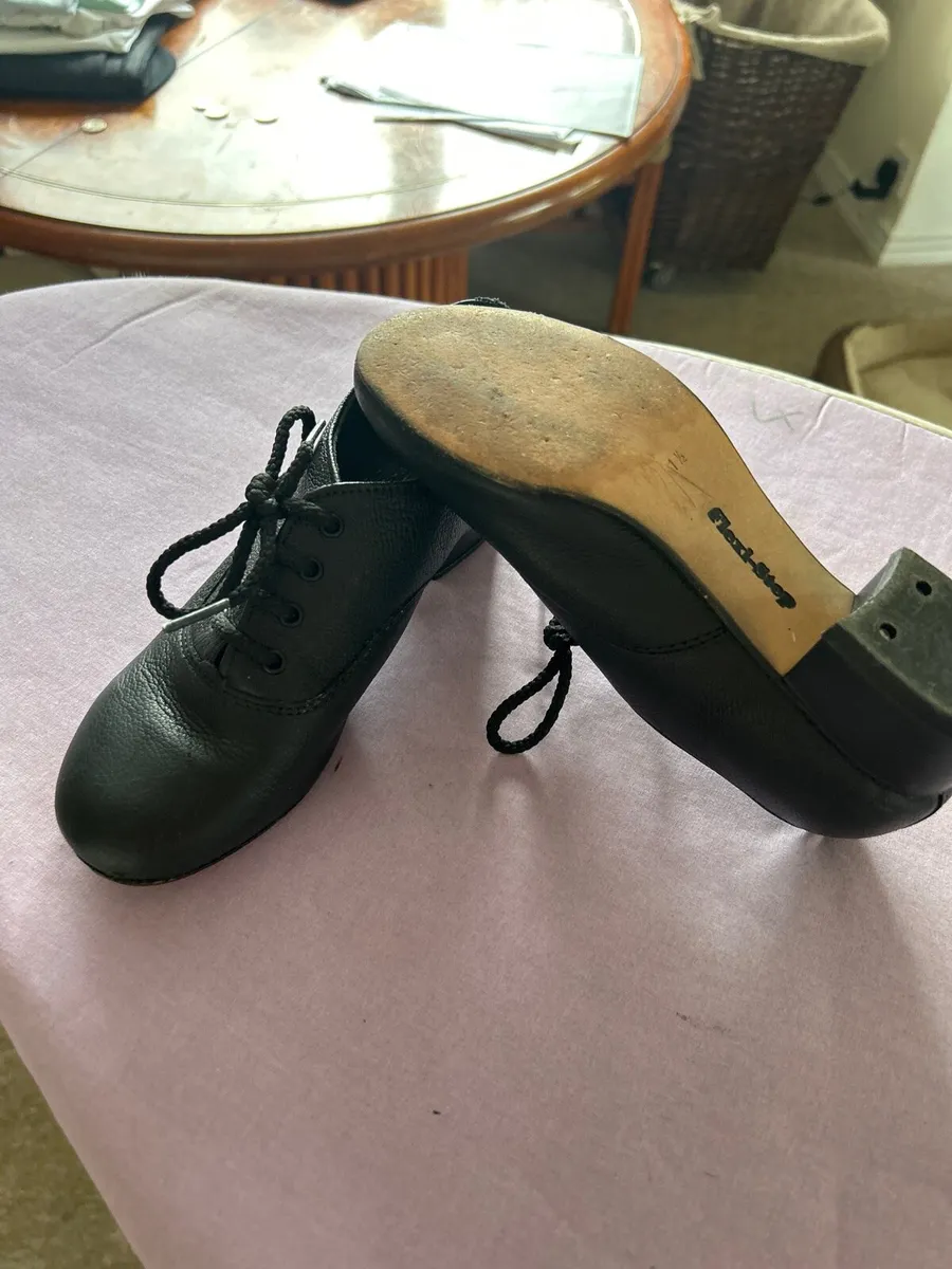 Dancing shoes - Image 1