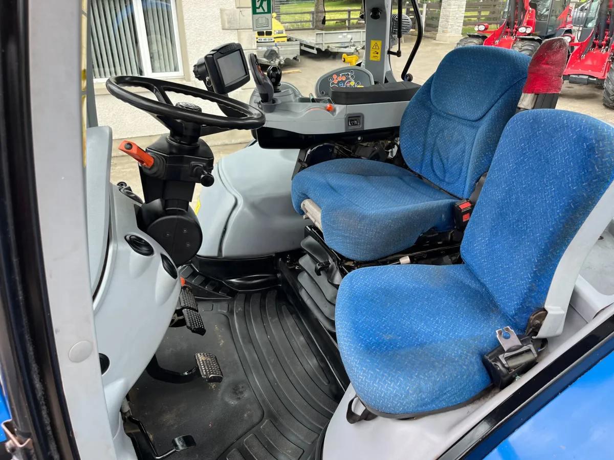 New Holland T7.210 - Image 3