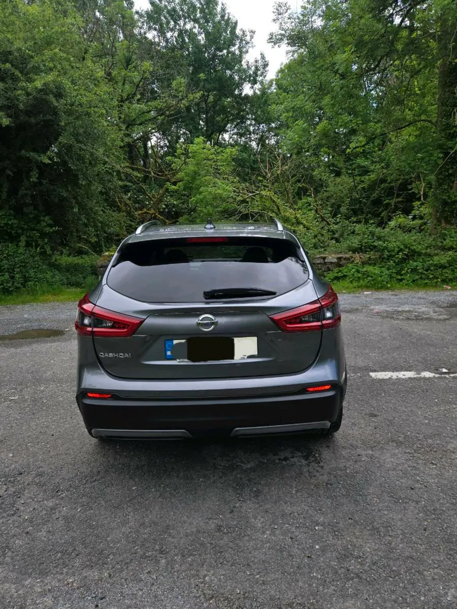 NISSAN QASHQAI Tekna - Image 2