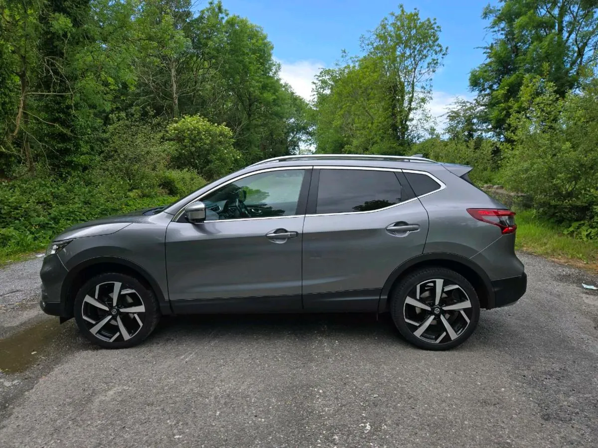 NISSAN QASHQAI Tekna - Image 3