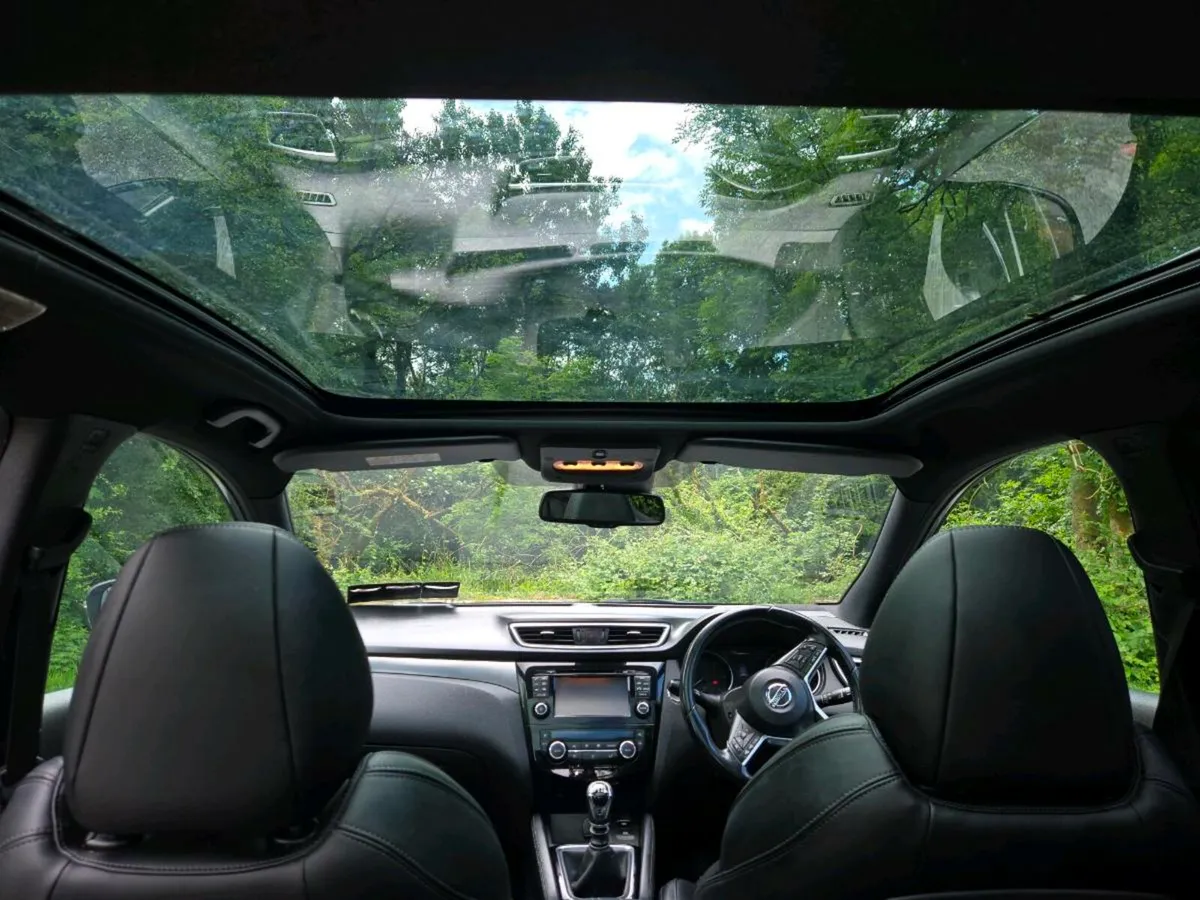 NISSAN QASHQAI Tekna - Image 2