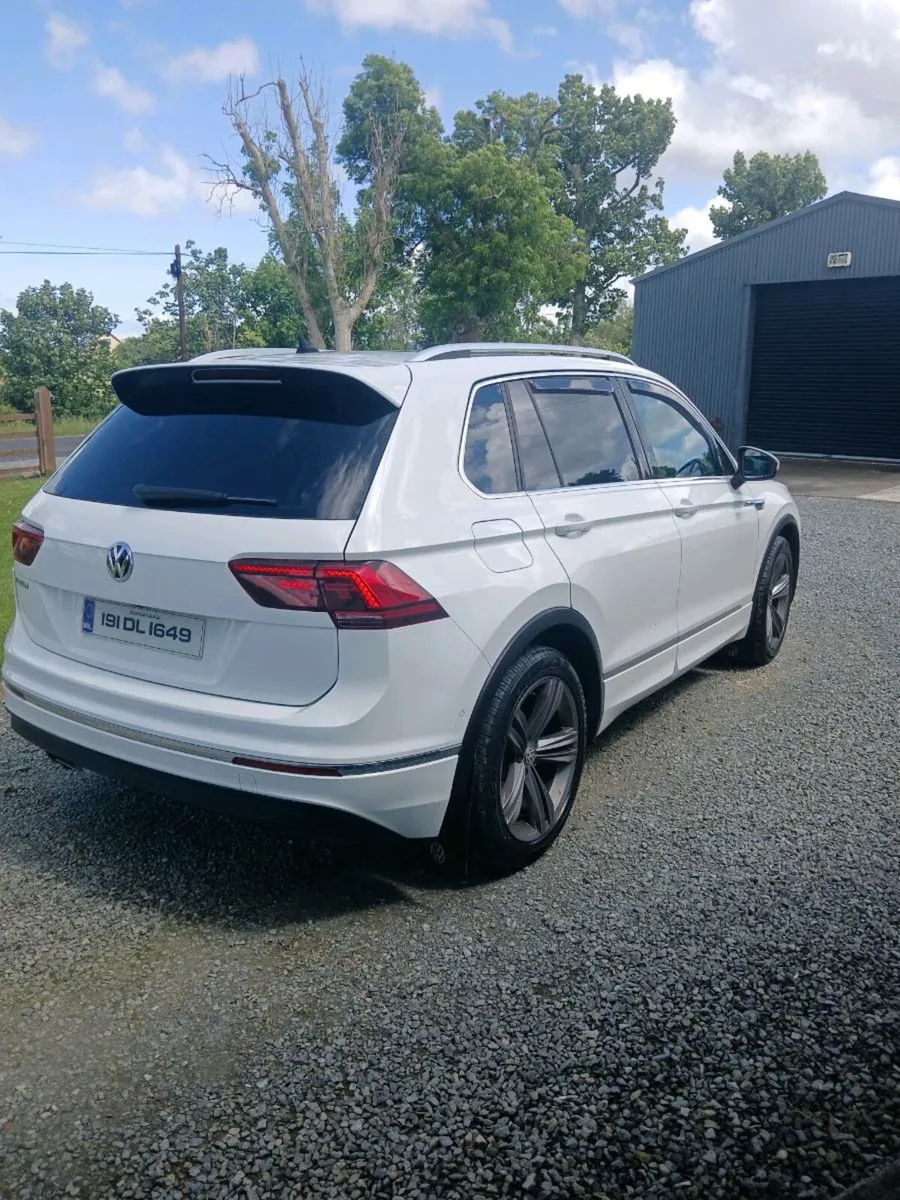 2019 Volkswagen 2.0 Tdi 150HP R-Line DSG - Image 3