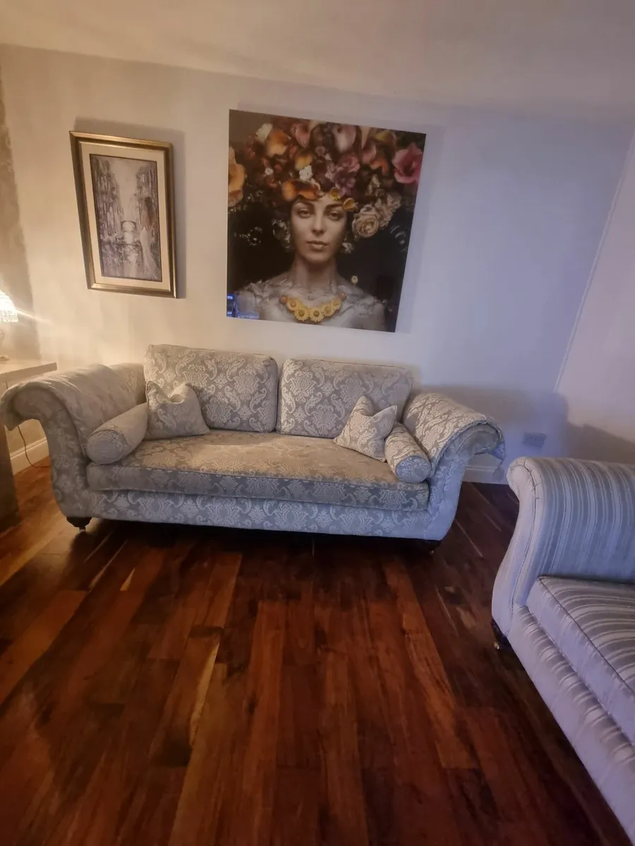 Couch - Image 2