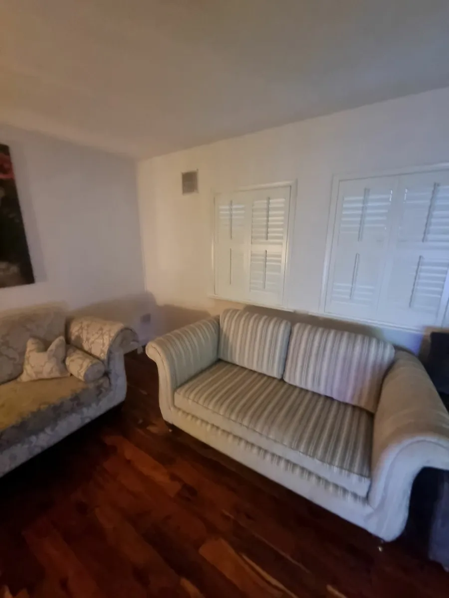 Couch - Image 3