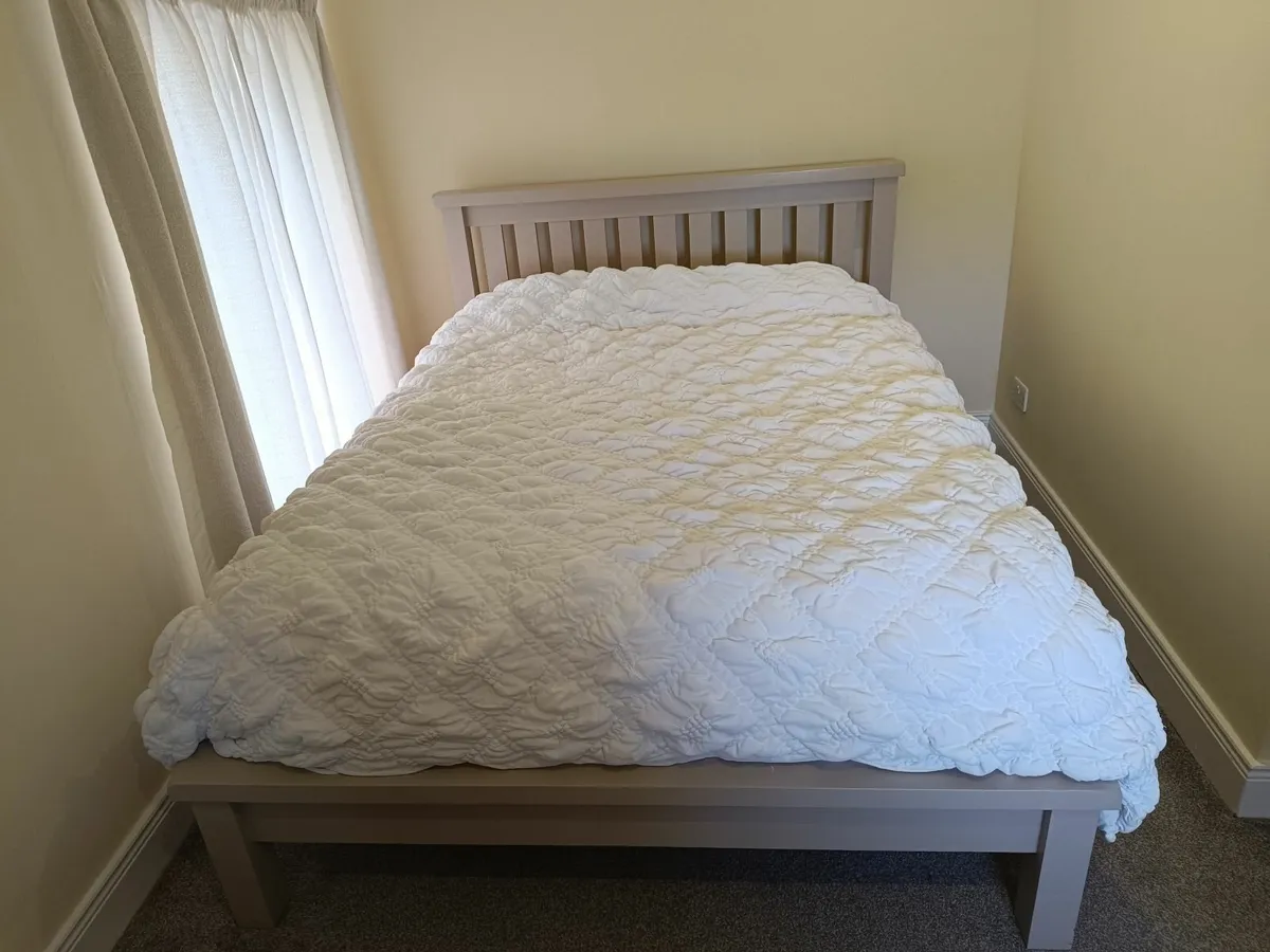 Bed frame kingsize - Image 1