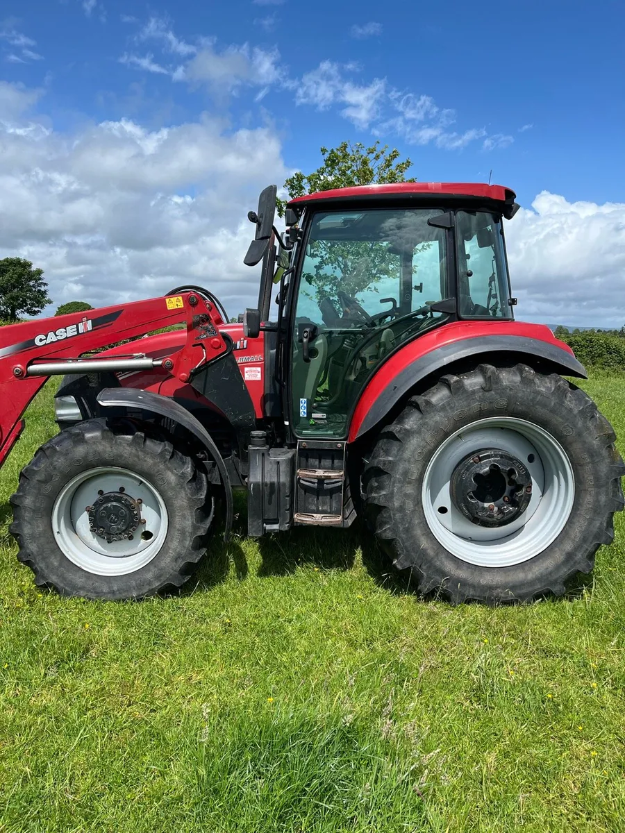 2020 case farmall 105 C with loader - Image 3