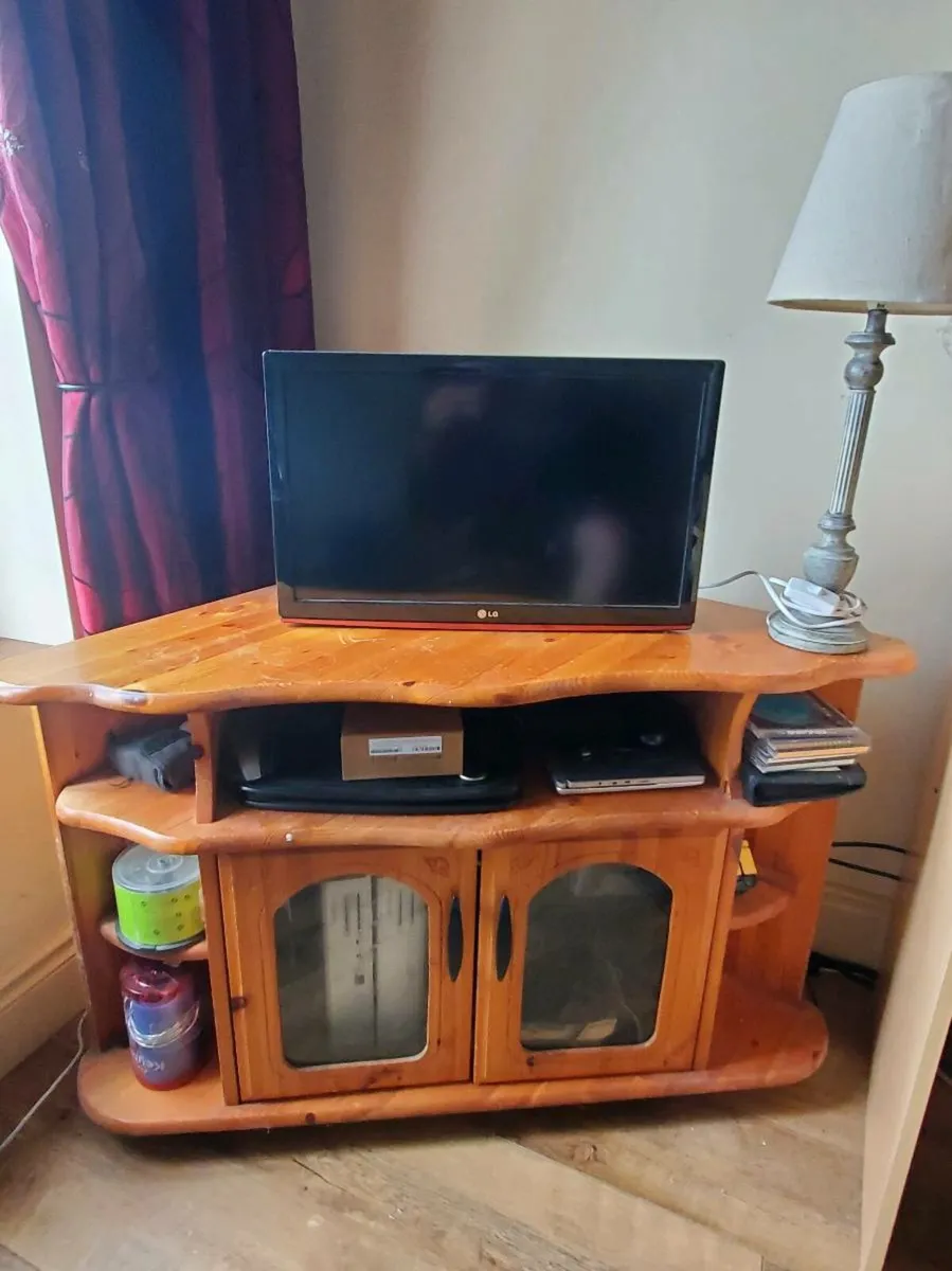 TV Corner Unit - Image 1
