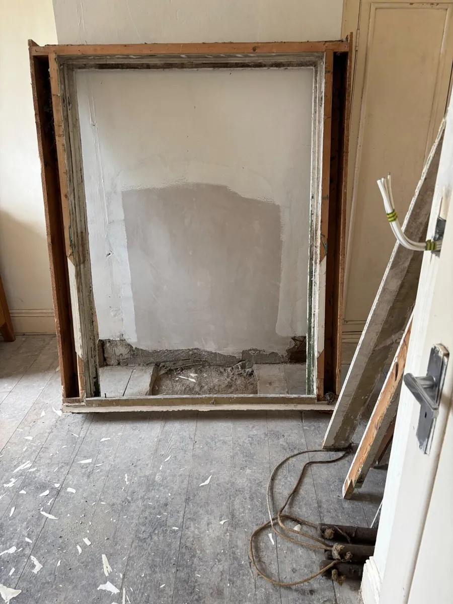 Antique Windows - Image 3