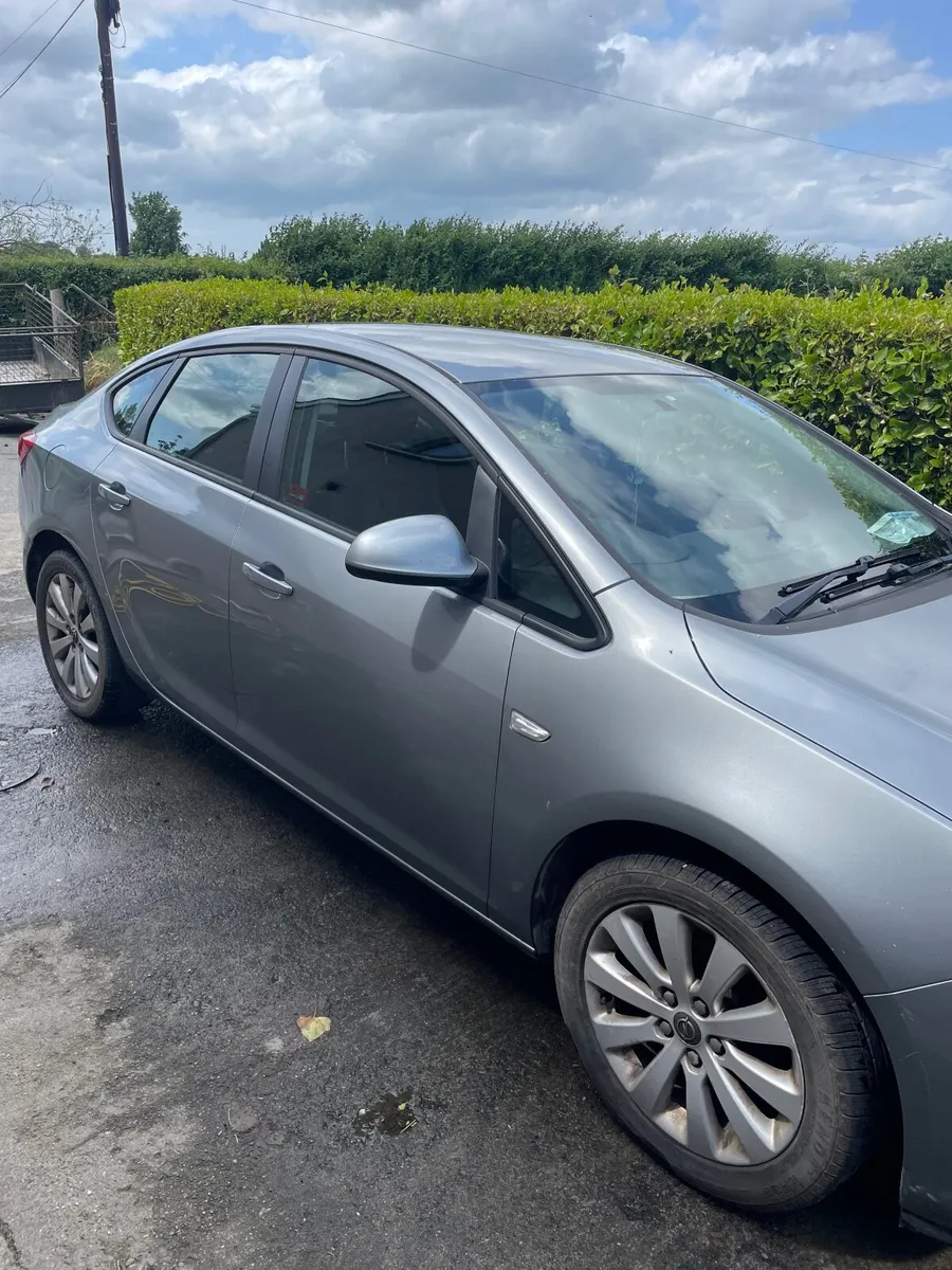 Opel Astra 2014 - Image 3