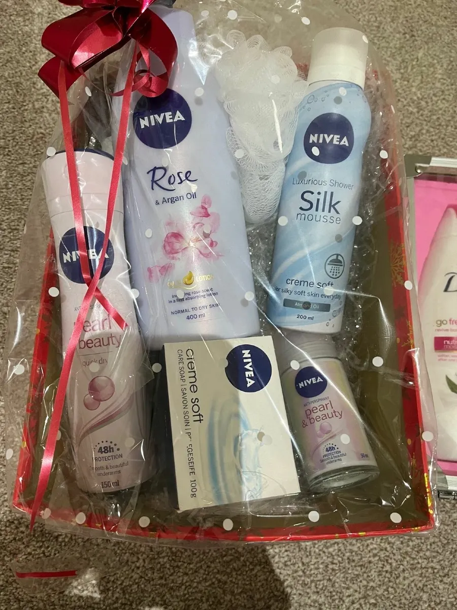 Bath and Body Gift Sets - Five Sets - Image 2