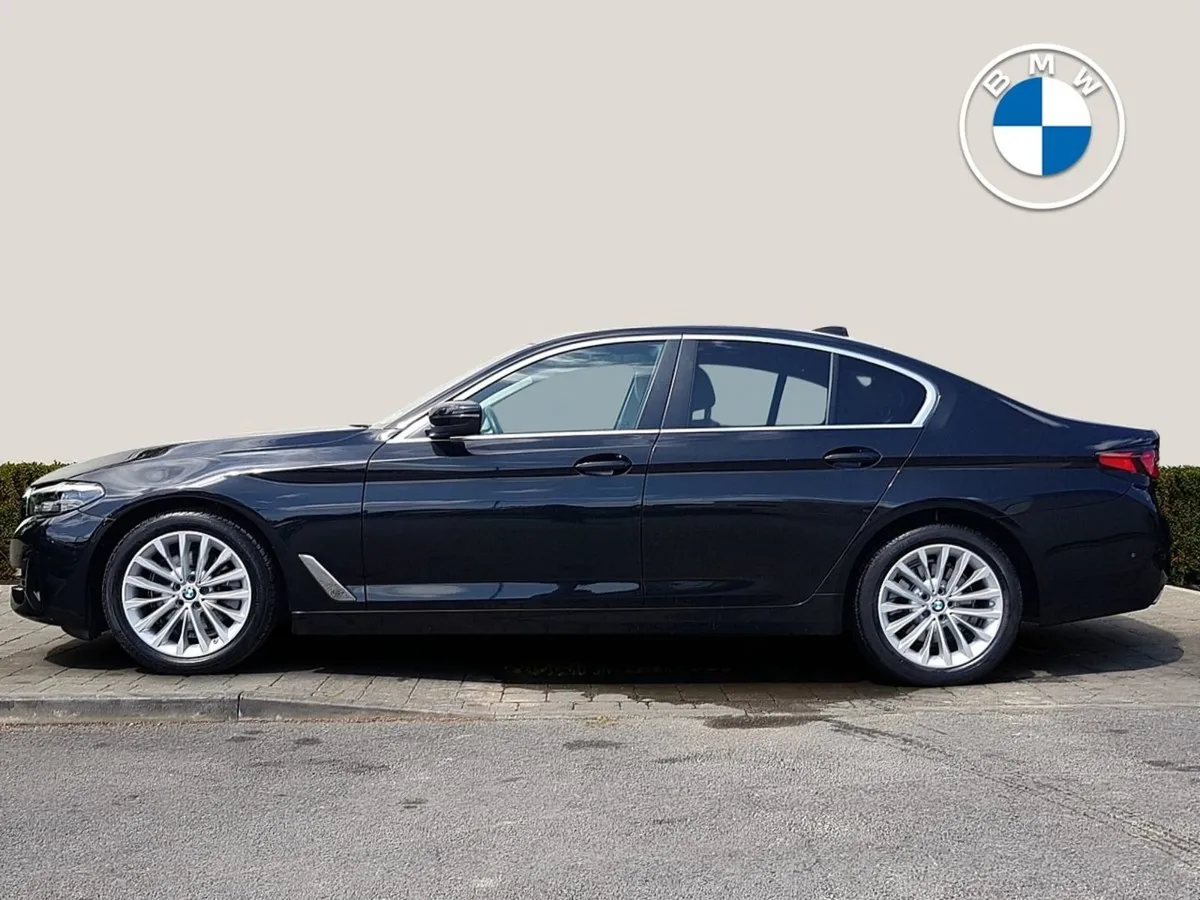 BMW 5 Series 520d SE - Image 3