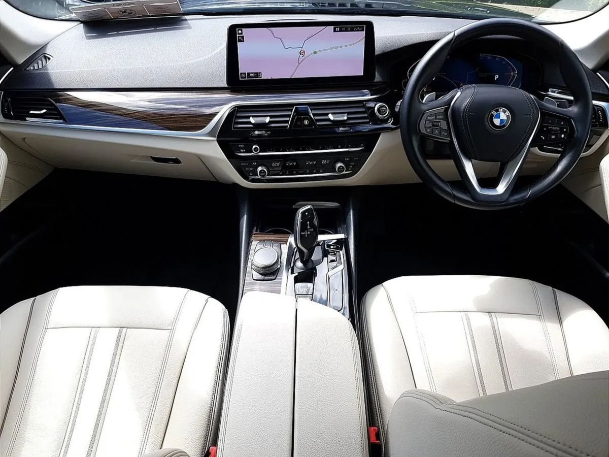 BMW 5 Series 520d SE - Image 4