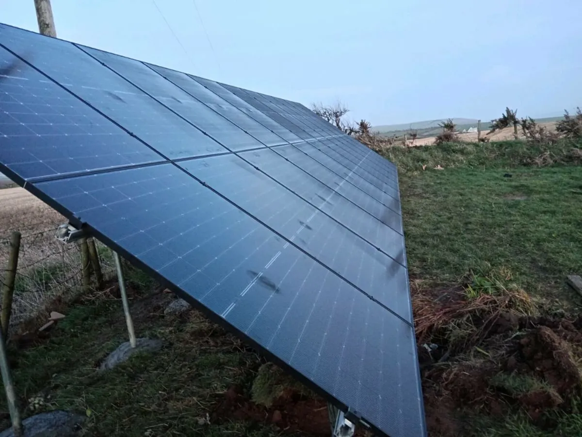 Brand new 11kw hybrid 16kwh battery - Image 1