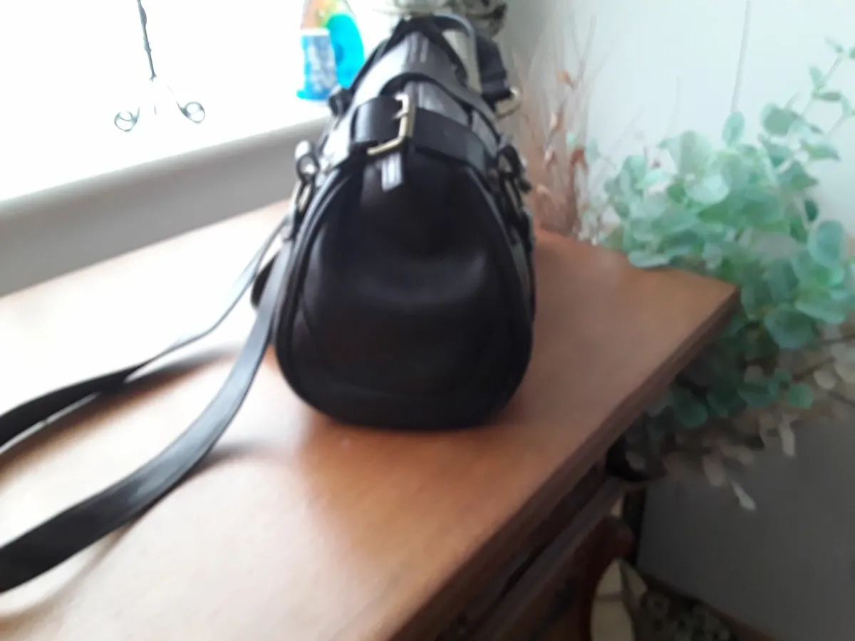 Ladies dark brown leather designer handbag - Image 3