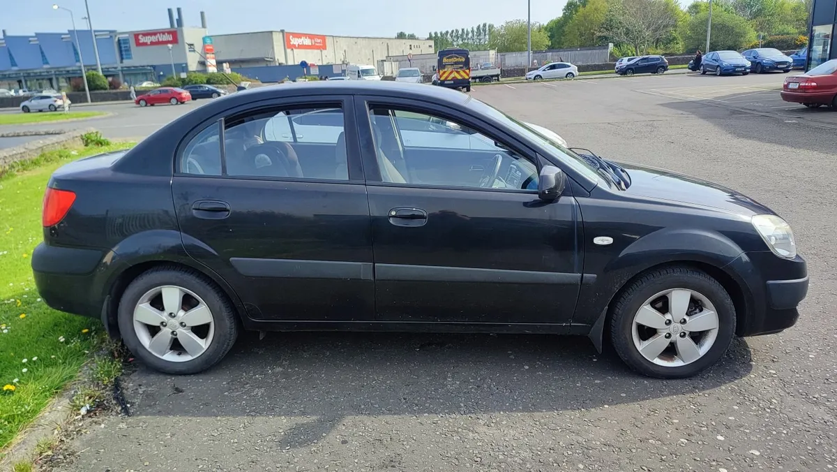 Kia Rio AUTOMATIC Low mileage 133.00 kilometers - Image 3