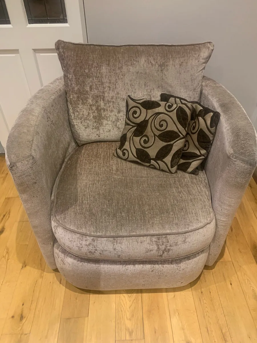 3 piece suite - Image 1