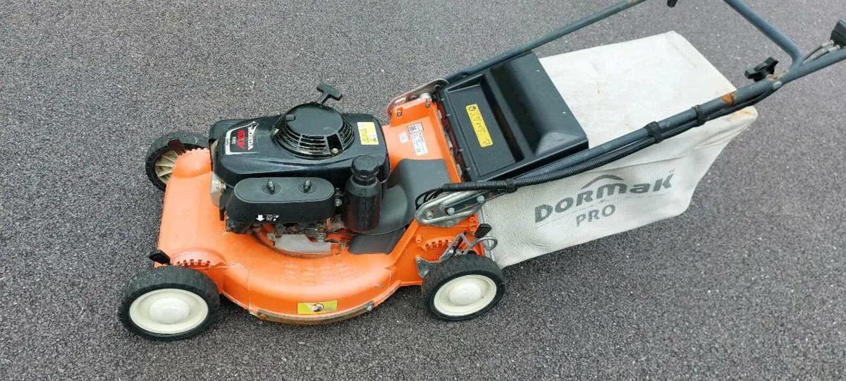 Honda Dormak Pro Lawnmower - Image 3