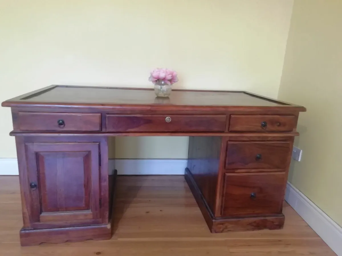Presidents desk - Image 2