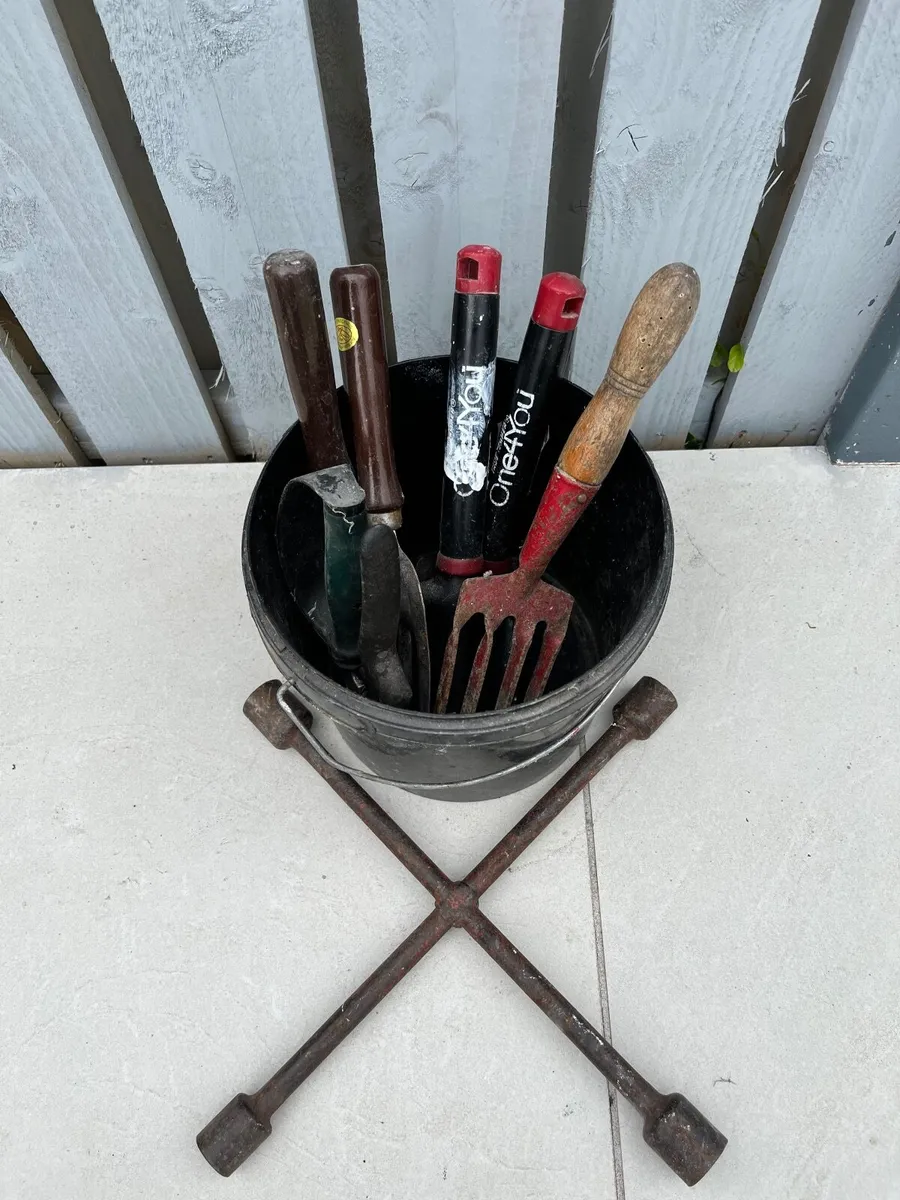 Garden tools - Image 1