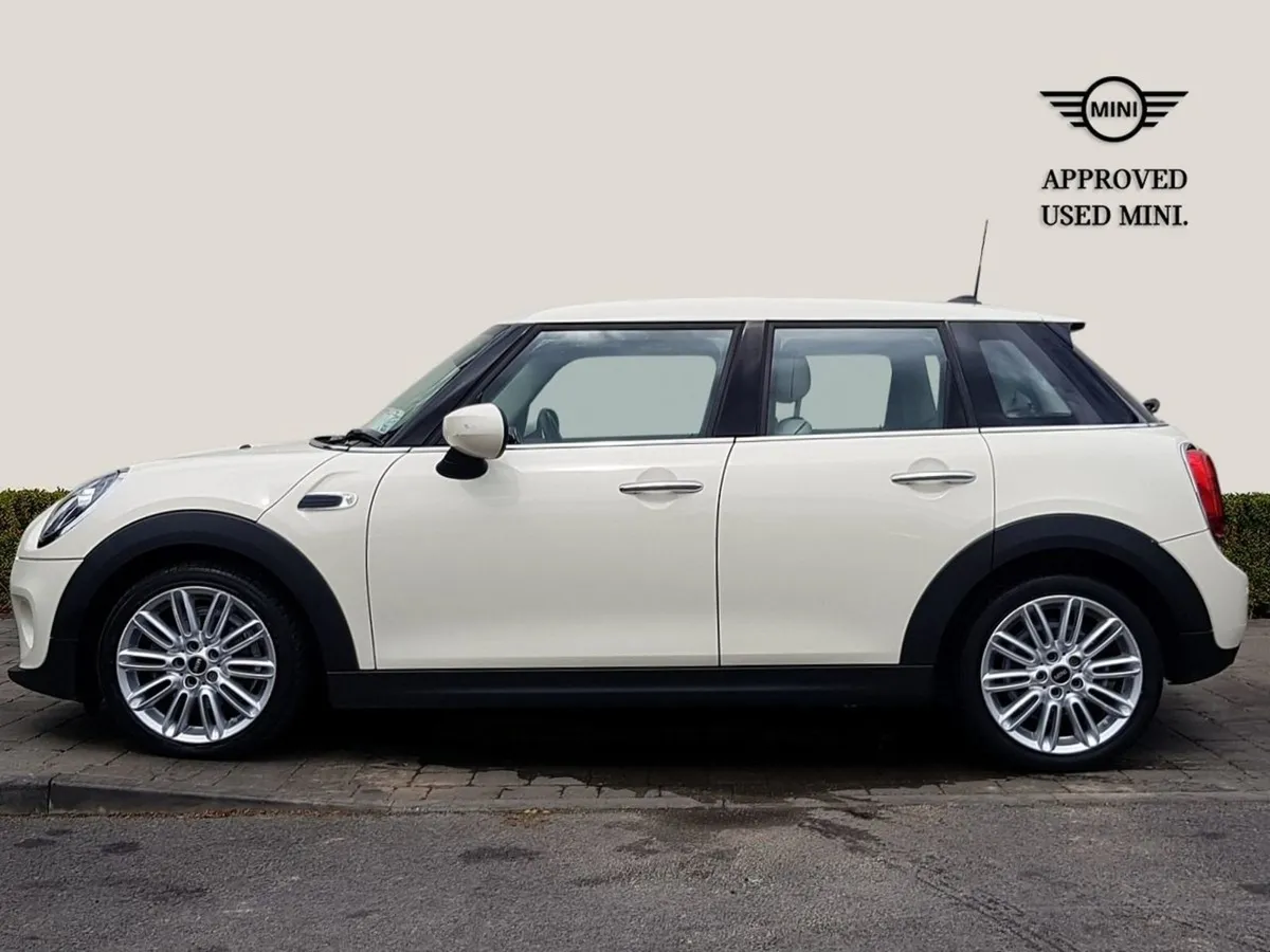 MINI Cooper Cooper Exclusive - Image 3