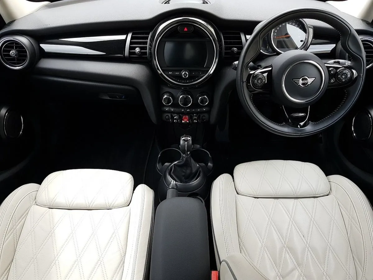 MINI Cooper Cooper Exclusive - Image 4