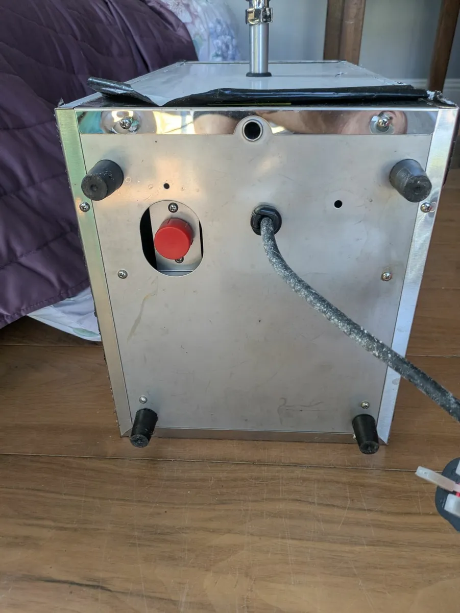 Hot water boiler - Image 2