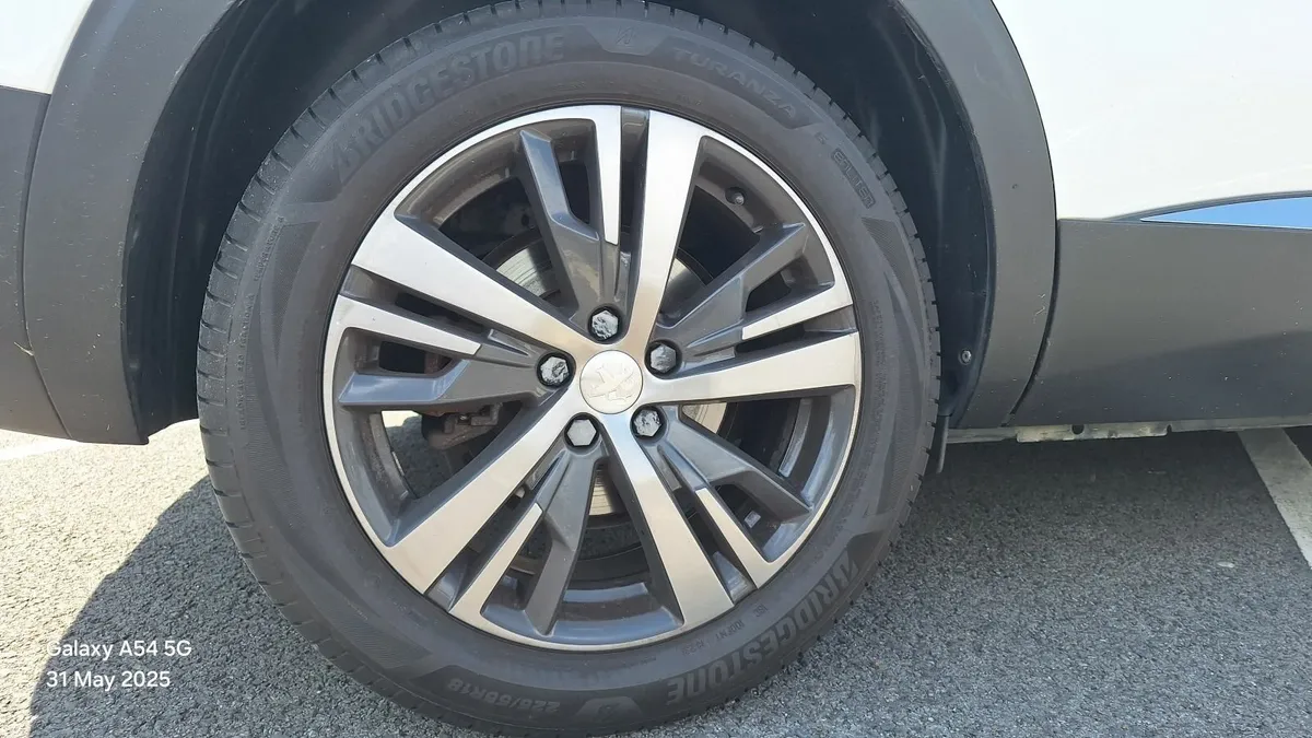 Peugeot 5008 2019 - Image 3
