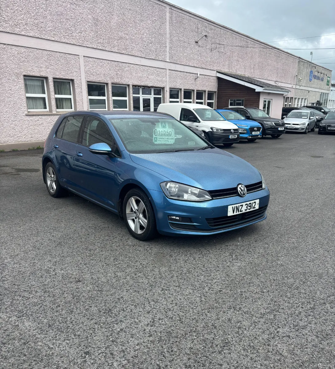 2015 Volkswagen Golf Match 2.0 TDI - Image 3