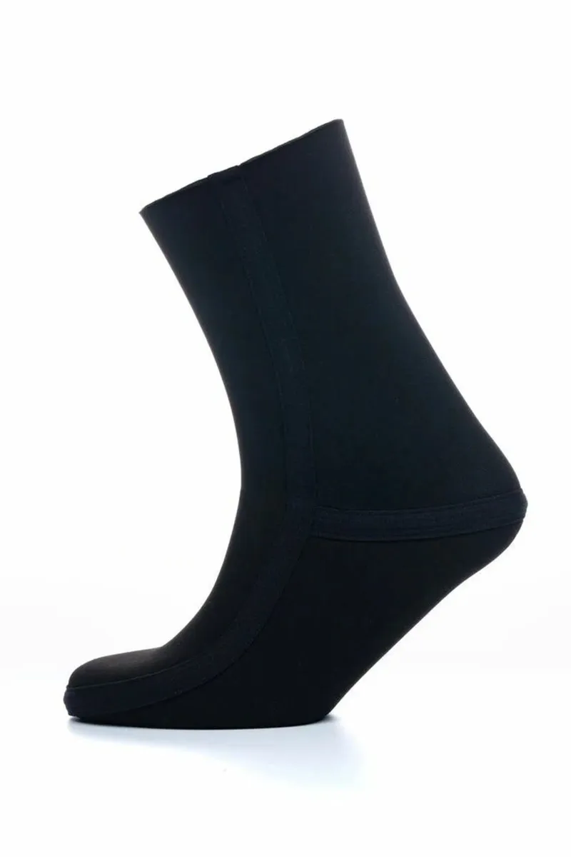C-Skins Mausered Adult 2.5mm Wetsuit Socks - Image 2