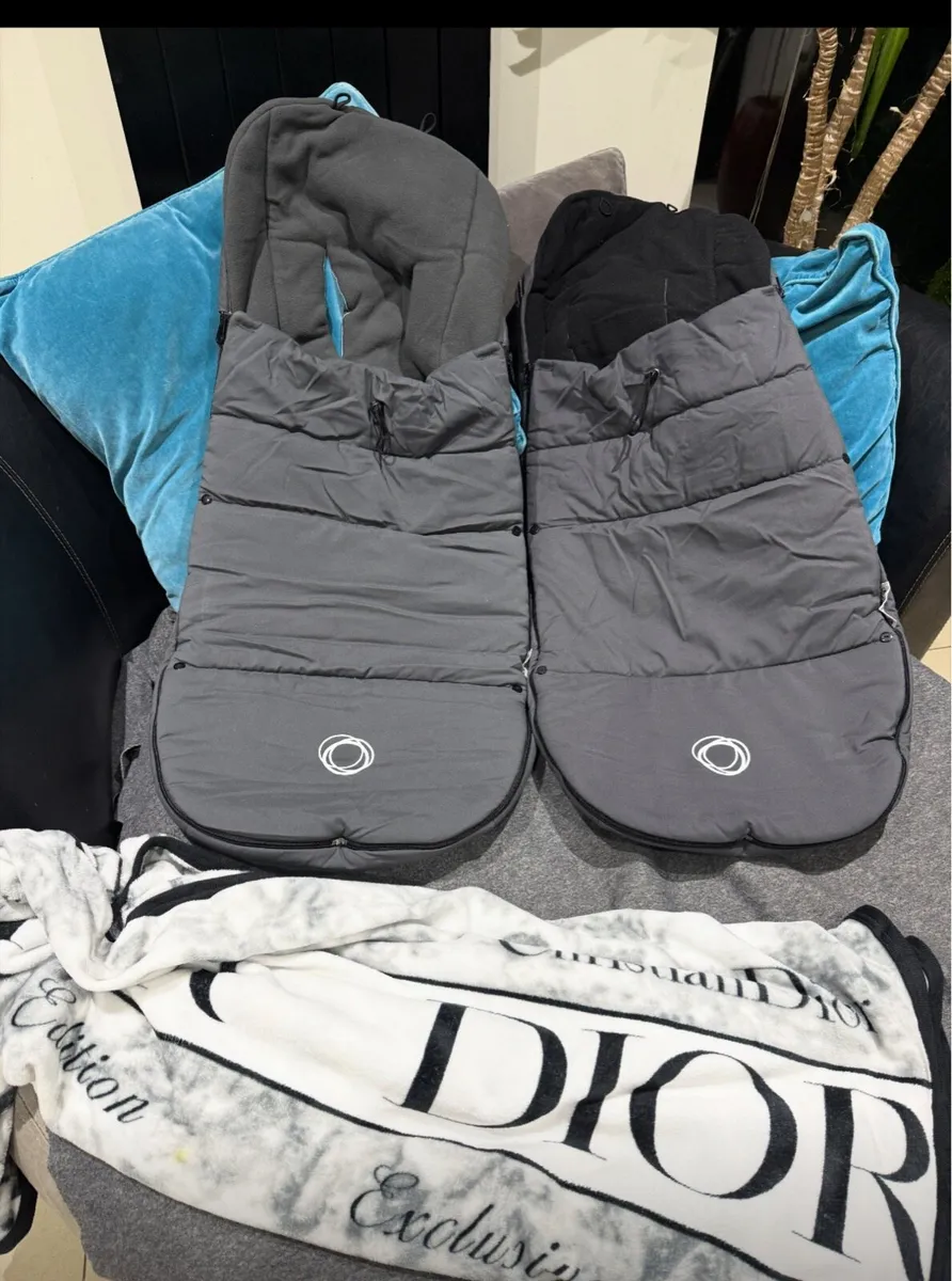 Bugaboo dark grey foot muff in swords - Image 1