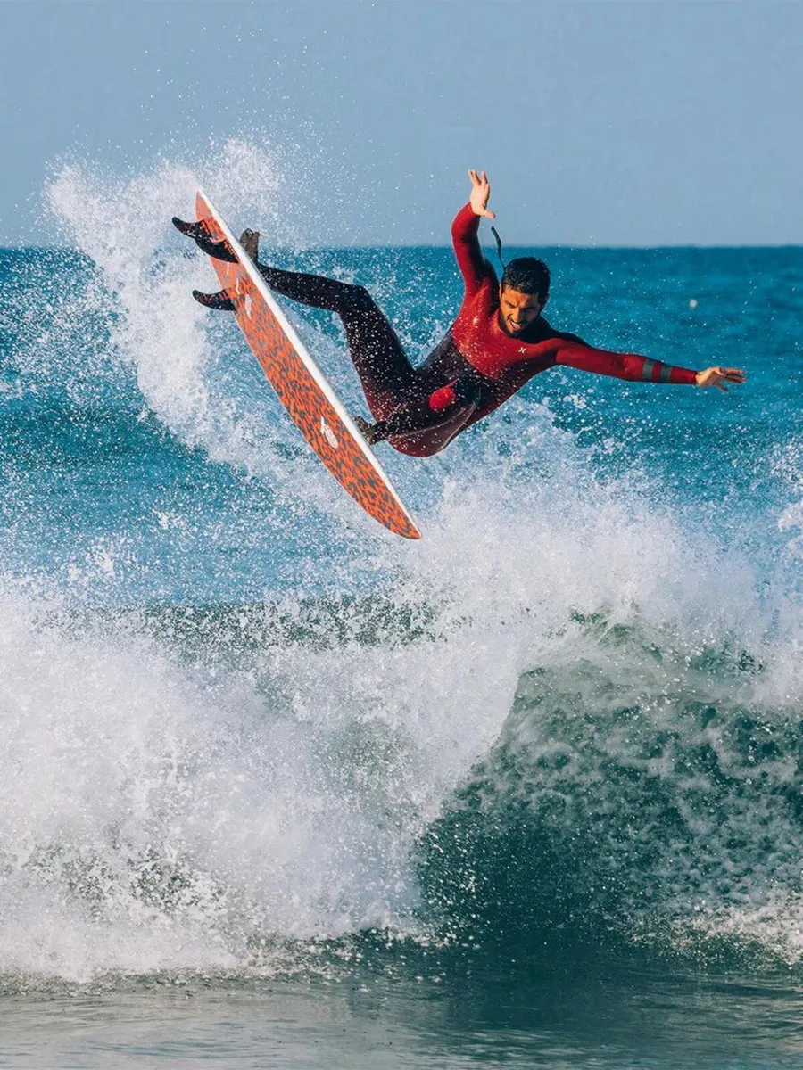 Softech Toledo Signature Black Blood 5'6 Softboard - Image 2