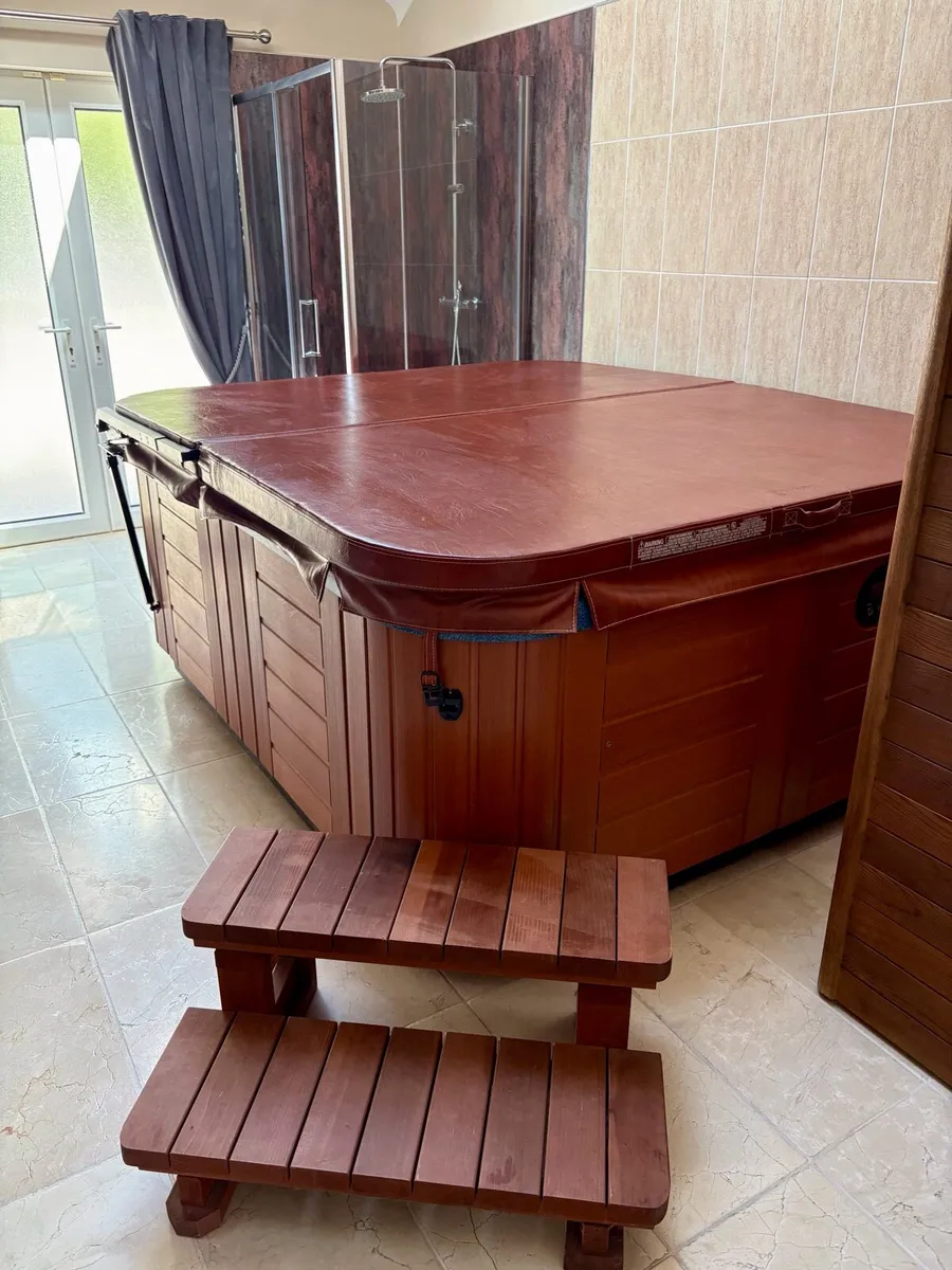 Eight Person Hot Tub - Image 1