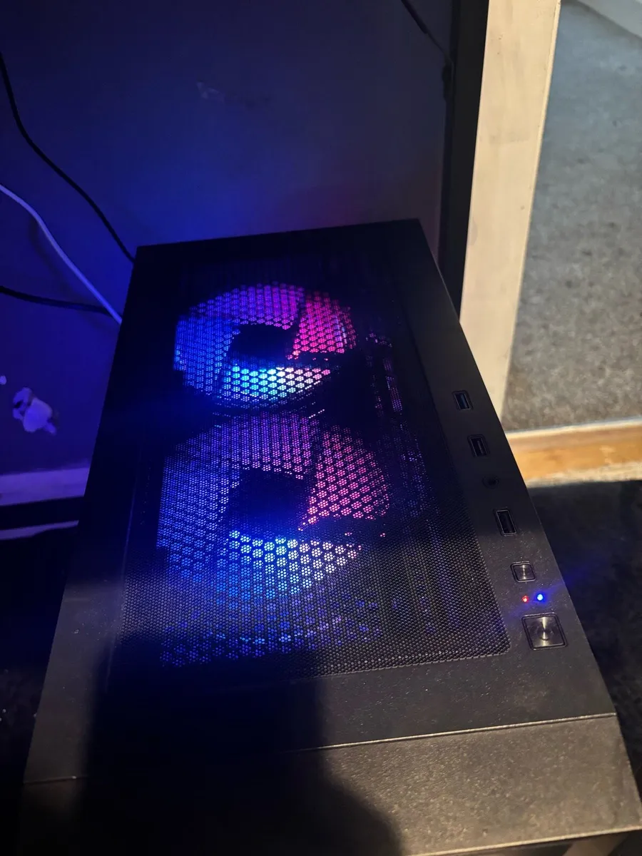 Gaming PC with keyboard & mouse - Image 3