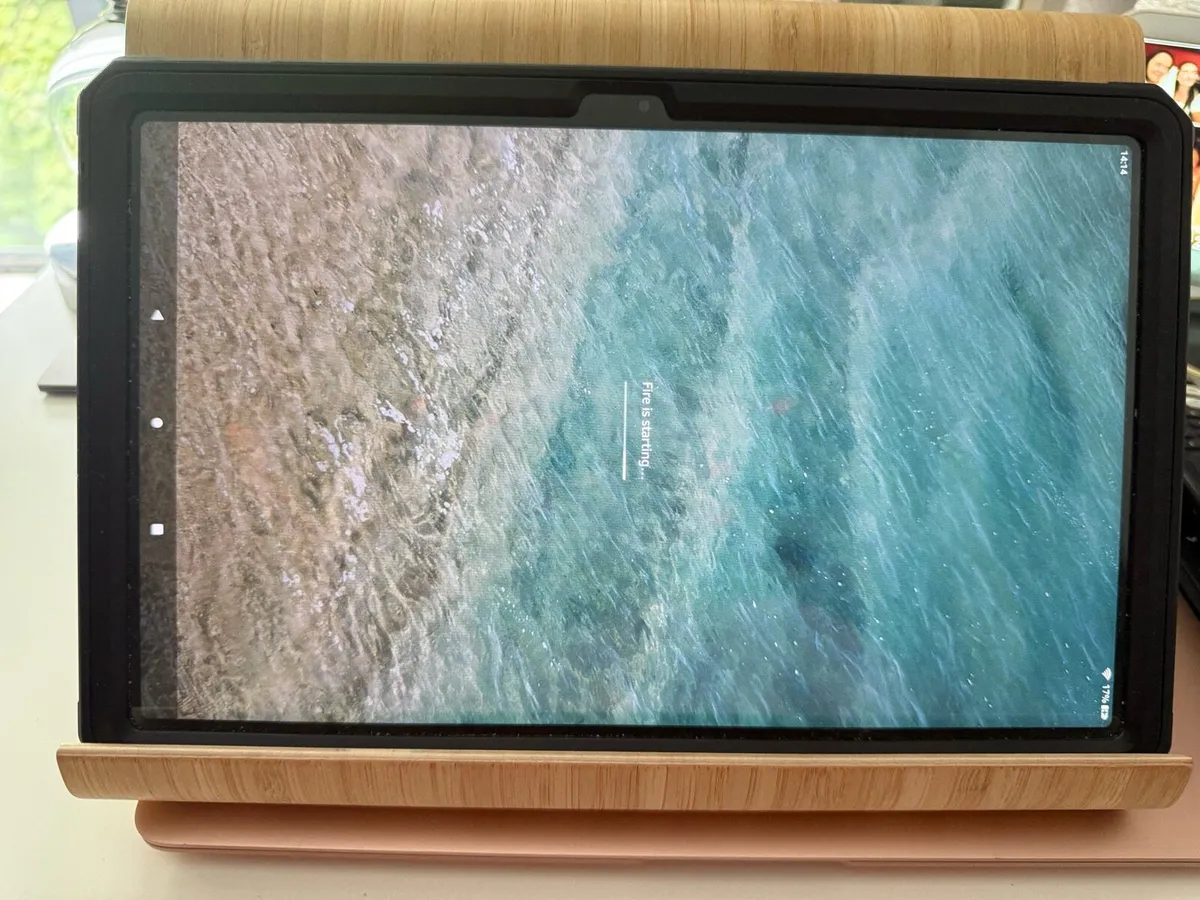 Amazon tablet - Image 1