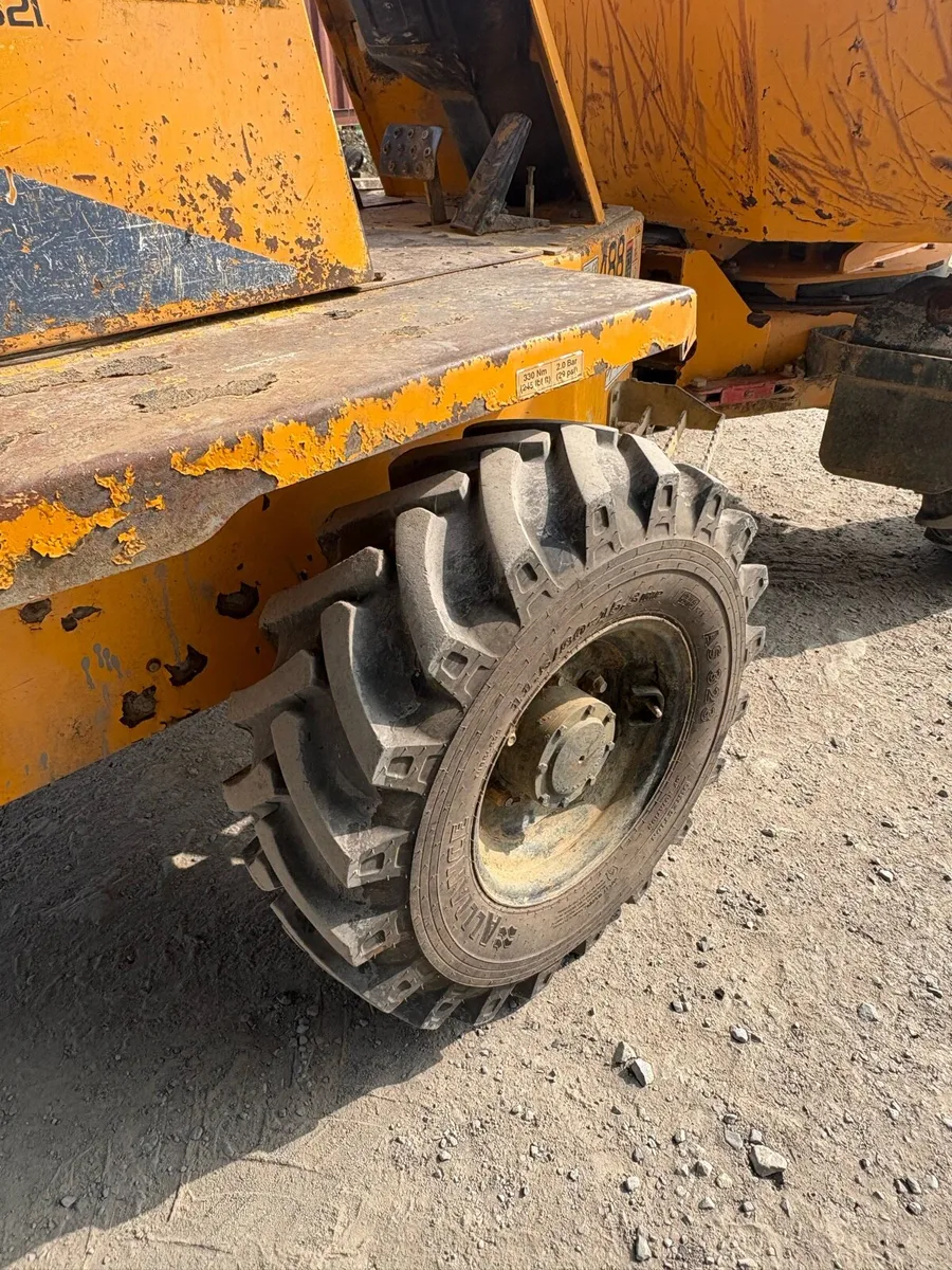 2014 thwaites 3 tonne swivel - Image 2